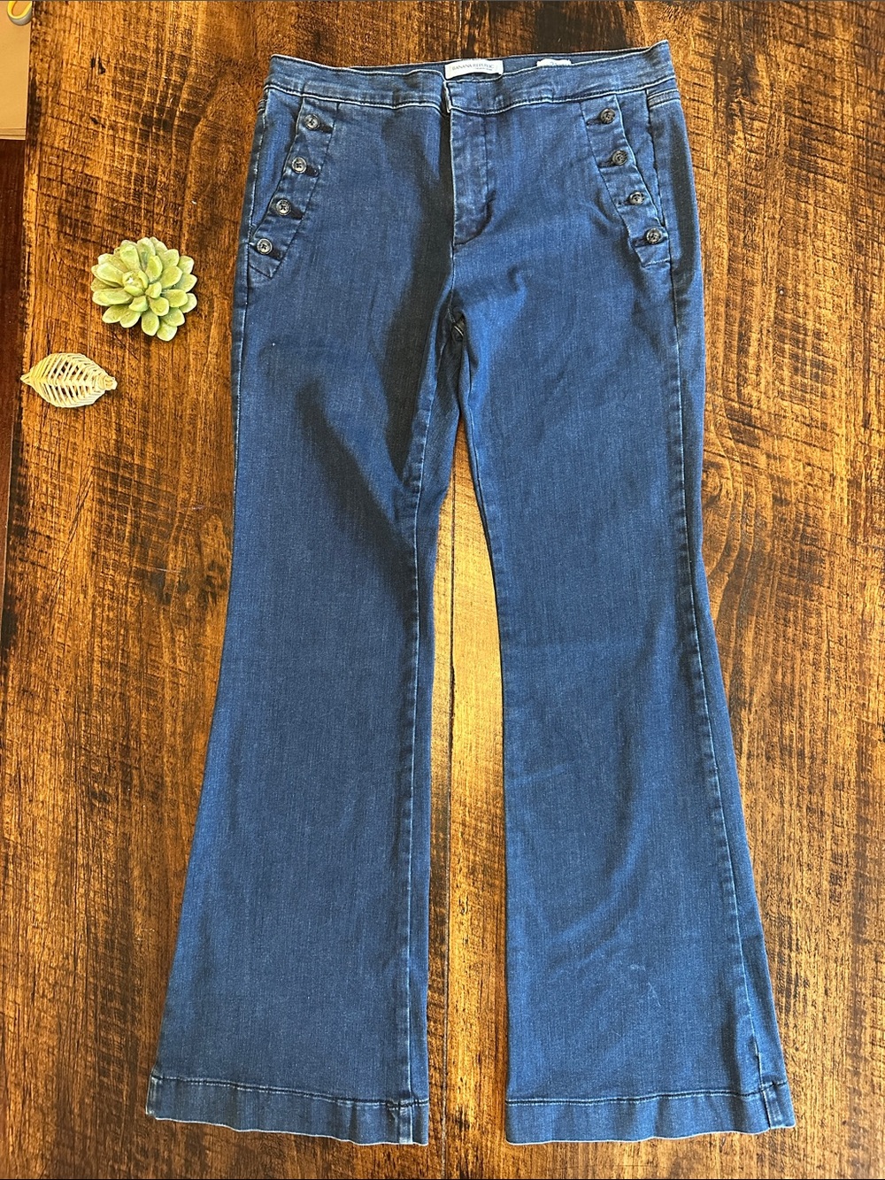 Banana Republic | Mid/Dark Wash Sailor Button Flare Trouser Jeans, Size 31